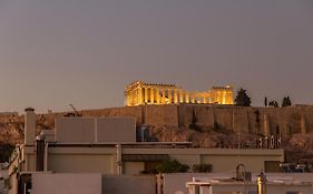 Minimal Apartment On The Shadow Of The Acropolis